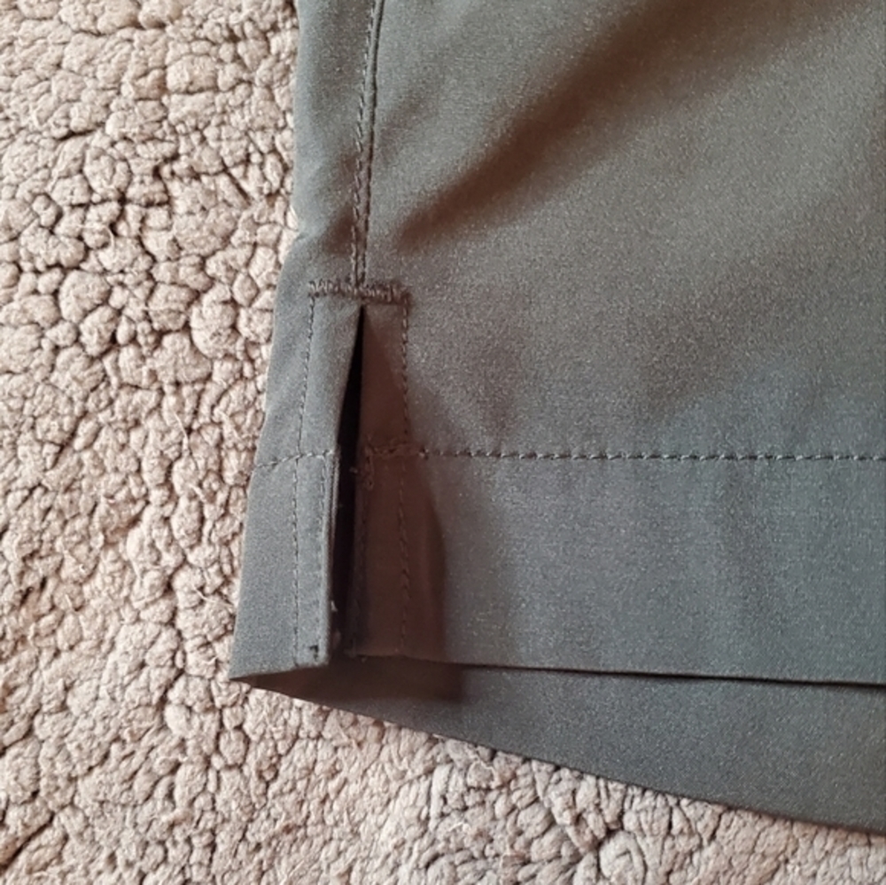 NWOT Oobe Charcoal Golf Hiking Arrowhead Bermuda Shorts - Picture 6 of 14